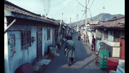 Dans la toile (2023) - Bande annonce