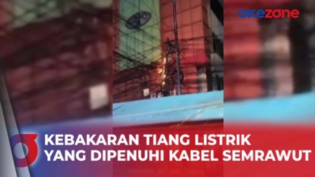 Dua Tiang Listrik yang Dipenuhi Kabel Semrawut di Jakbar Terbakar
