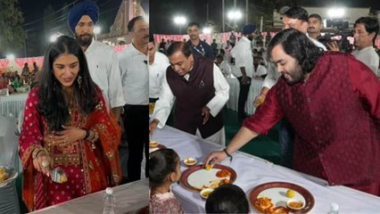 Télécharger la video: Anant Ambani Radhika Merchant Pre Wedding Function 'Anna Seva' से शुरू,Ambani Family Serving Food..|