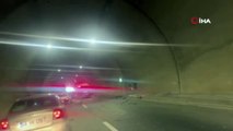 Tünelde feci kaza anbean kamerada... Otomobil tıra ok gibi saplandı!