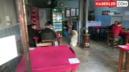 Bu kahvehanede 'Siyaset' konuşmak yasak