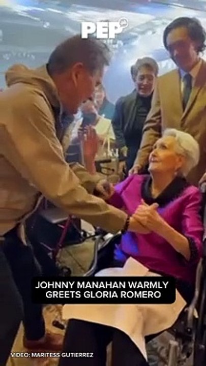 Director Johnny Manahan greets Ms. Gloria Romero #PEP #shorts
