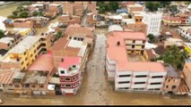 Alluvioni in Bolivia, strade allagate e sepolte sotto il fango