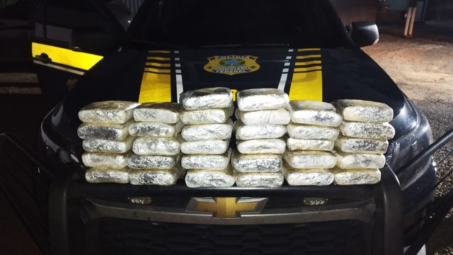 PRF e PM apreendem mais de 31 kg de cocaína na PR-444 em Arapongas