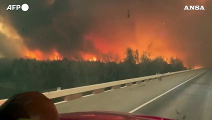 Maxi incendio in Texas, il secondo piu' grande della sua storia