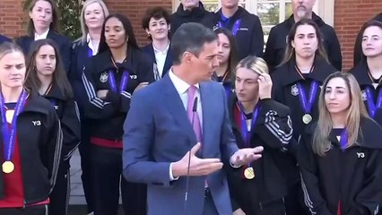 Vean como se mofa la portera de la selección española cuando Sánchez habla de la Nations League