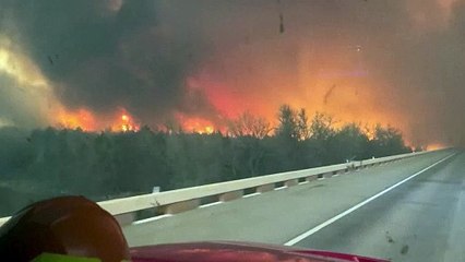 Texas enfrenta um dos maiores incêndios florestais de sua história