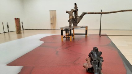 'June Crespo. Vascular' es una muestra de la escultora navarra June Crespo en las que aborda cuestiones como el feminismo o la crisis medioambiental.