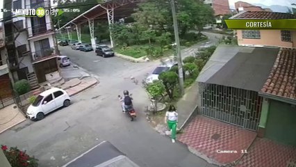 En Bello un ladrón persigue a una estudiante hasta una calle solitaria y la roba