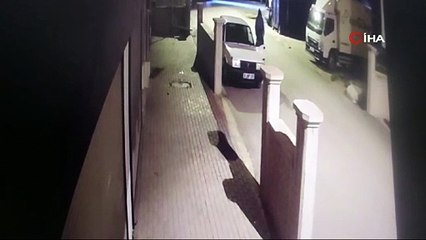 Çaldıkları aracın yakıtı bitince yenisini çalan hırsızlar tutuklandı