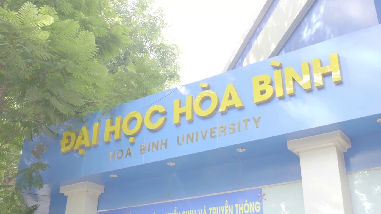 Trường Đại học Hòa Bình khai giảng năm học 2023 2024