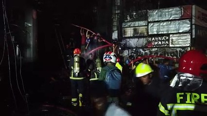 Incêndio em Daca, capital de Bangladesh, deixa ao menos 43 mortos