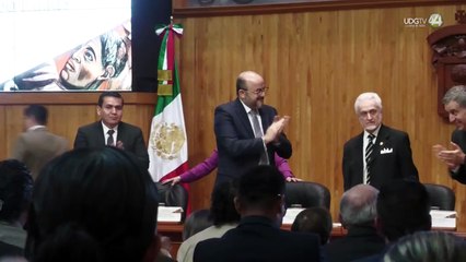 Entre aplausos y agradecimientos se entregó el título de Maestro Emérito José Manuel Jurado Parres