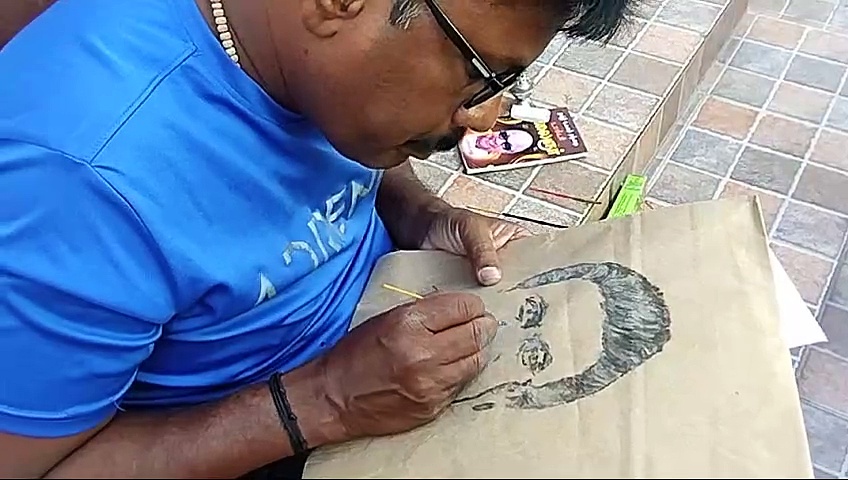 முதல்வர் ஸ்டாலின் பிறந்த நாள்; ஊதுபத்தியில் முதல்வரின் ஓவியத்தை வரைந்த ஓவிய கலைஞர்