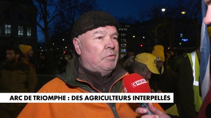 François, agriculteur, témoigne en direct de l'Arc de triomphe : «J'ai honte pour la France»