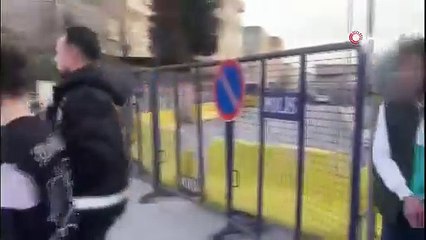 Hurda toplayan adam iki şahıs tarafından bıçaklandı: 2 gözaltı