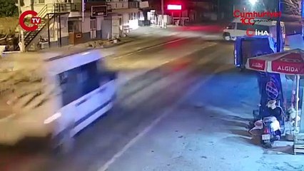 Muğla'da servis minibüsleri çarpıştı: Çok sayıda yaralı var!