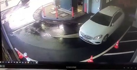 Un passage au carwash qui va couter cher à cet automobiliste