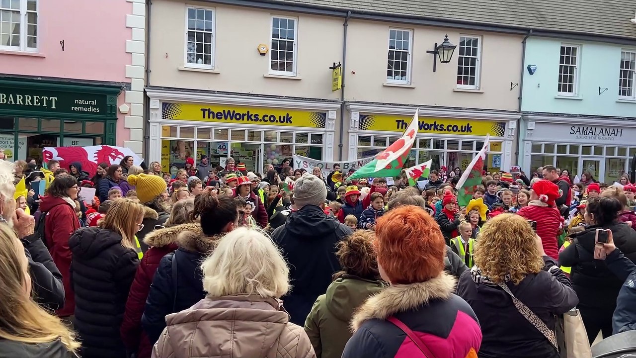 Brecon schoolchildren sing Yma o Hyd on St David's Day