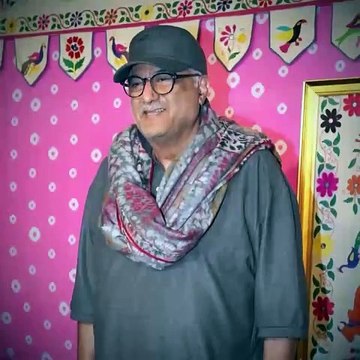 आज कल जहां लोग destination wedding को trending मानते हैं वहीं अंबानी परिवार गुजरात के जामनगर में अनंत अंबानी और राधिका मर्चेंट की प्री वेडिंग सेलिब्रेशन आयोजित कर युवाओं को अपनी संस्कृति और आध्यात्मिक से जुड़े रहने के लिए प्रोत्साहित करने की कोशिश कर रहा