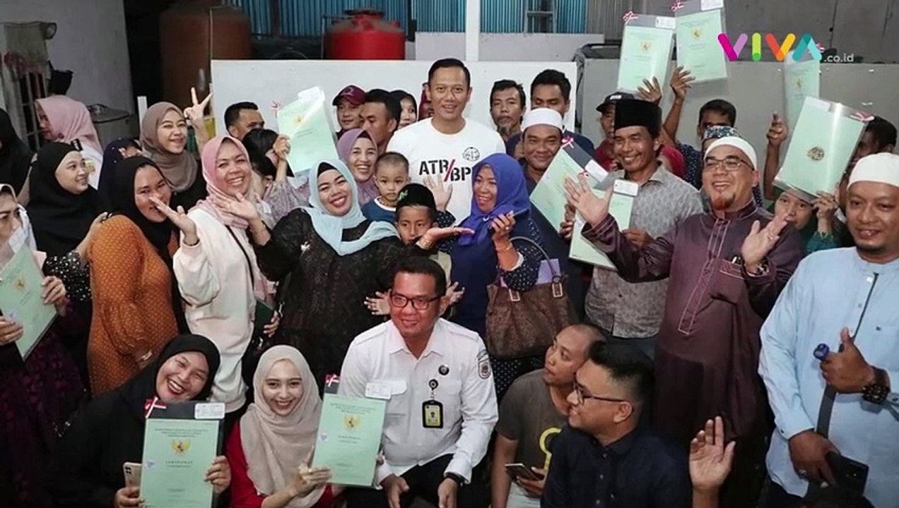 AHY Bagikan Puluhan Sertifikat Tanah di Samarinda