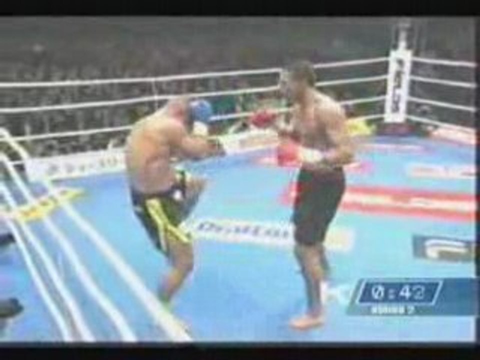 Badr Hari Vs Paul Slowinski K1 WGP 2007
