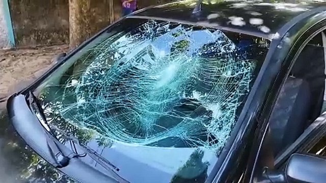 Acidente entre carro e moto deixa mulher ferida em cruzamento de Umuarama