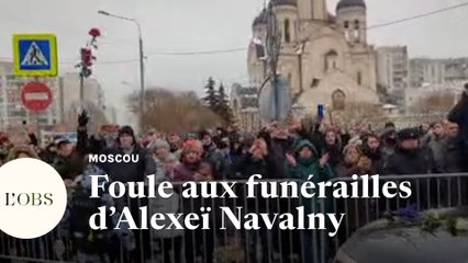 Download Video: Alexeï Navalny : des milliers de Moscovites disent adieu à l'opposant russe