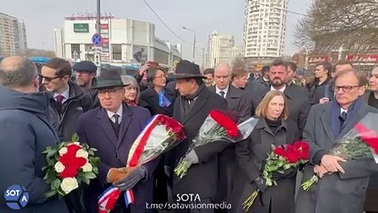 Milhares comparecem ao velório de Navalny em Moscou