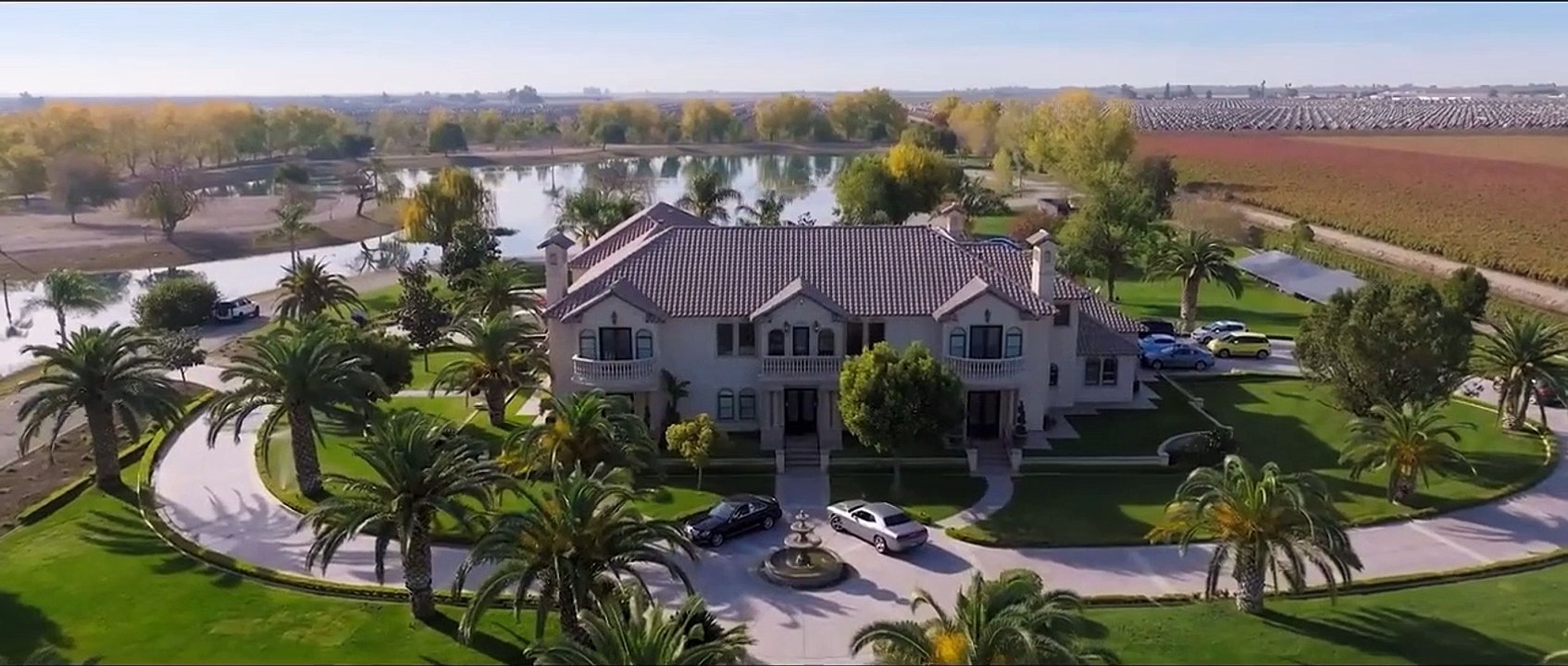 Snow White and the Seven Samurai Trailer OV