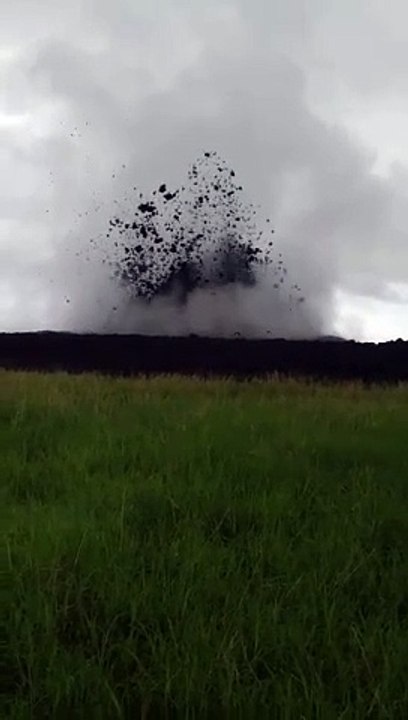 30-05-2021 familias fueron evacuadas debido a la erupción de un volcán en Necoclí 1