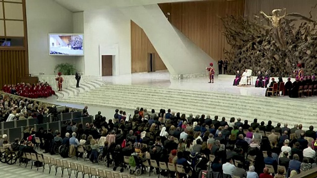 El papa arremete contra la "ideología" de género y la define como "el peligro más feo"