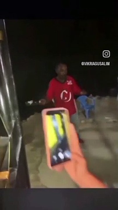 kepala nya kuat banget