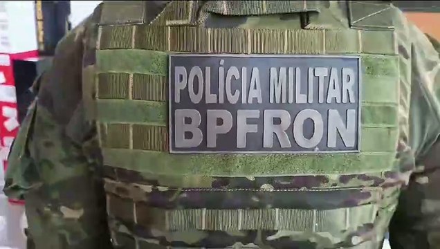 BPFron de Umuarama apreende carro com R$ 200 mil em mercadorias do Paraguai na PR-369
