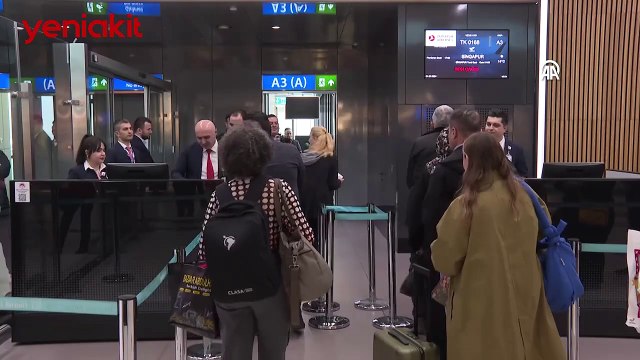 THY'den 6. kıtaya ilk uçuş! Başkonsolos uçağın arkasından su döktü