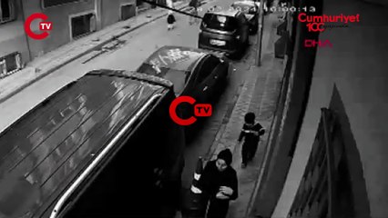 Sultangazi'de binadaki 2 bebek arabasını çaldı