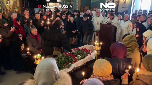 Με συνθήματα κατά του Πούτιν και του πολέμου το τελευταίο αντίο στον Αλεξέι Ναβάλνι