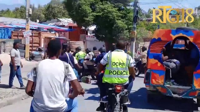 S-PNH 17 òganize yon mach pasifik pou egzije wo kòmandman PNH la rekipere kadav polisye Bon Repo yo.