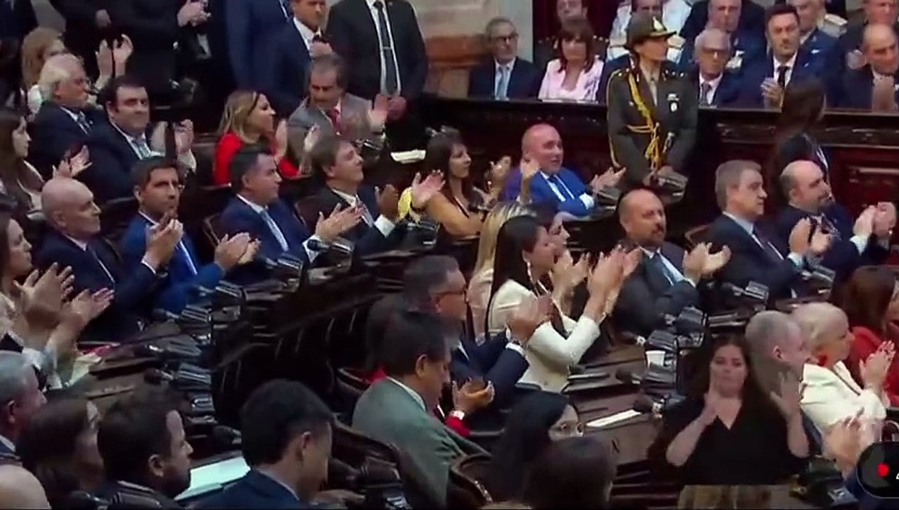 Milei Cantos Congreso