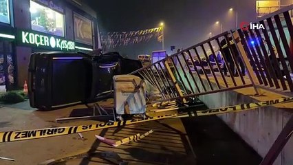 Otomobille çarpışan pikap 30 metre savruldu