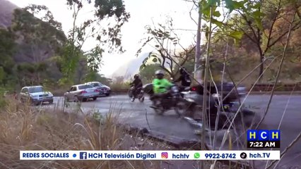 Conductor de un vehículo se fue en una hondonada en la cuesta de El Chile