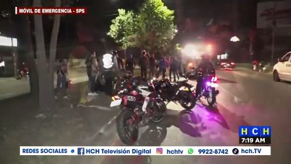 Rescatan a borracho atrapado en su carro, tras arrancar un poste | Móvil Emergencia SPS