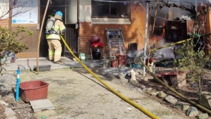 전남 장성 주택서 불...90대 부부 1명 사망 / YTN