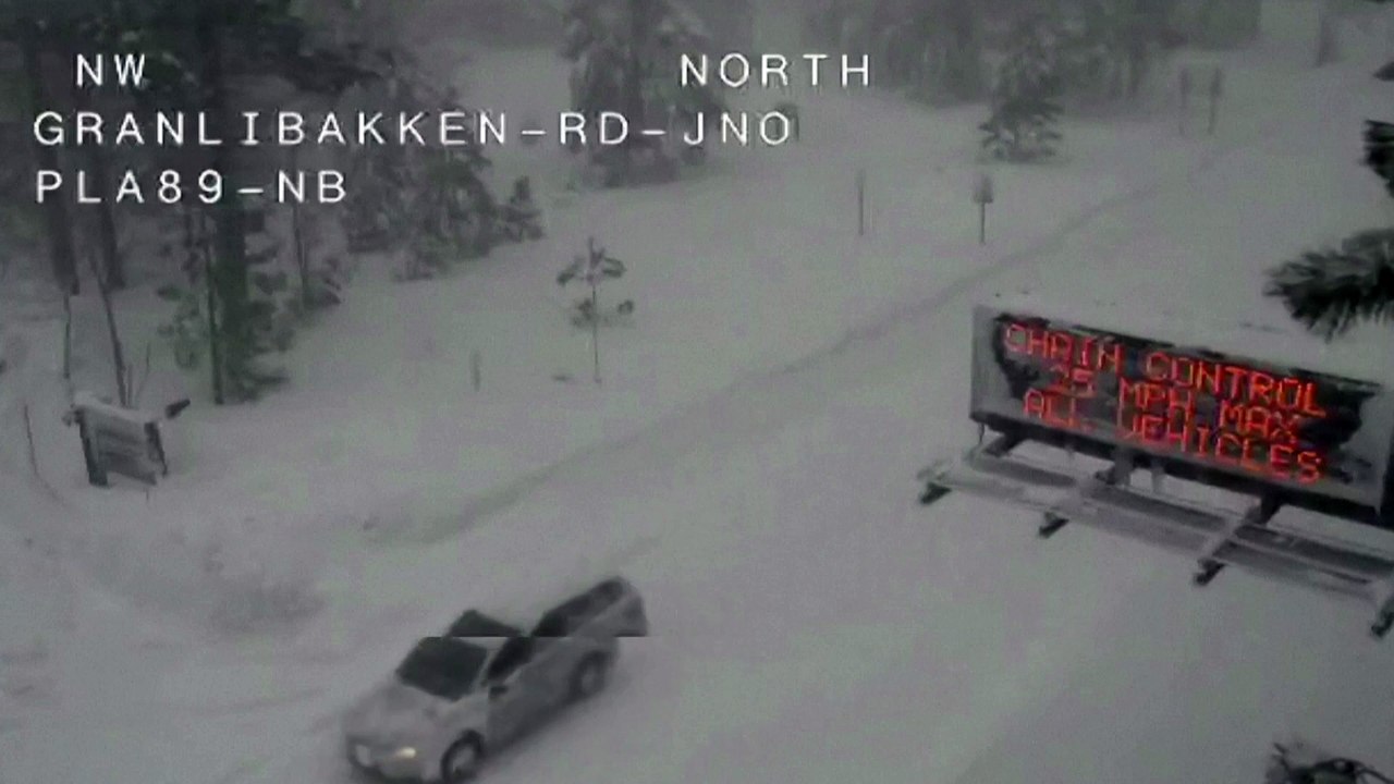 Blizzards blanket California's Sierras with snow