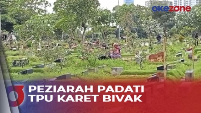 Peziarah Padati TPU Karet Bivak Jelang Ramadan