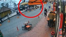 Zonguldak'ta bir kişinin yaralandığı bıçaklı saldırı güvenlik kamerasında