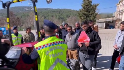 Jandarmadan traktör sürücülerine güvenli tarım eğitimi
