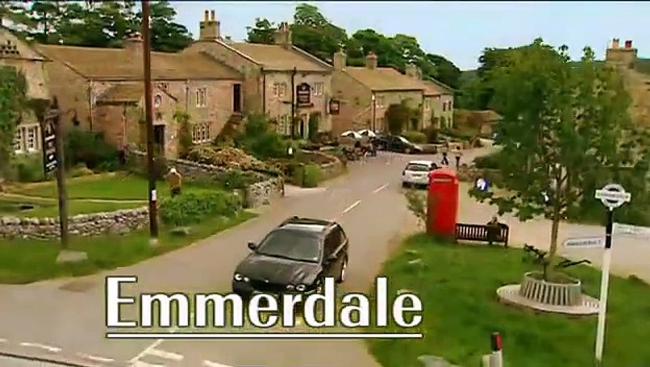 Emmerdale 2 December 2007 - Michael Jayston, Nicola Wheeler, Jenna Coleman, Ayden Callaghan