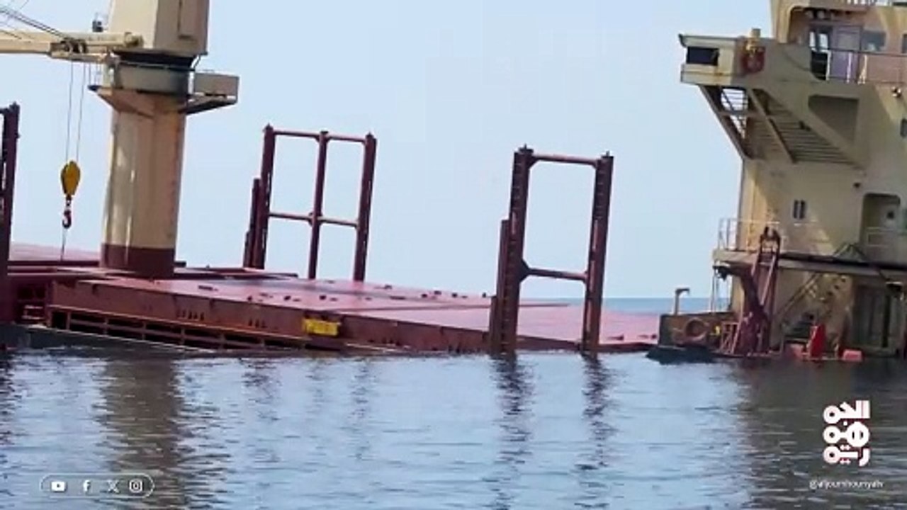 Nach Huthi-Angriff gesunken: Frachter im Golf von Aden bedroht Umwelt