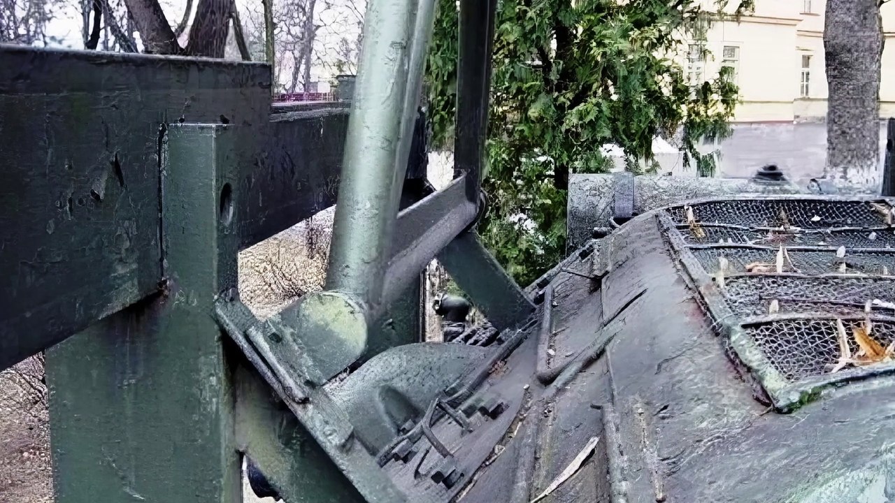 JT-34 crane tank